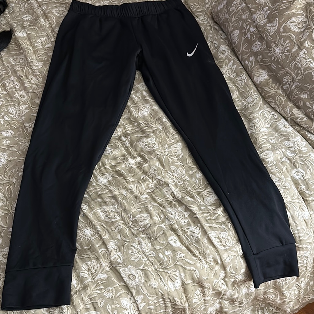 Men’s Nike Black Sweatpants Comfortable Joggers